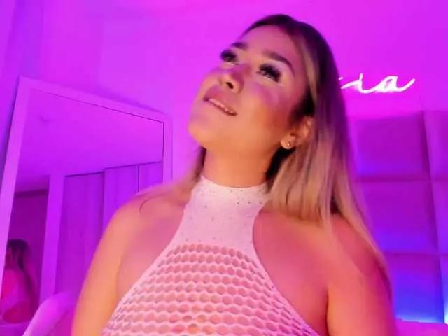 Kassia-Rogers from BongaCams