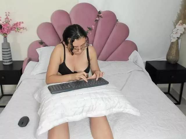 KathieThomas webcams show profile image 