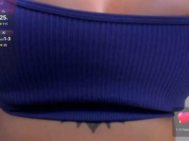 Discover our girls online shows and discover the company of countless livestreamers, with stunning shapes, sex toys and more.