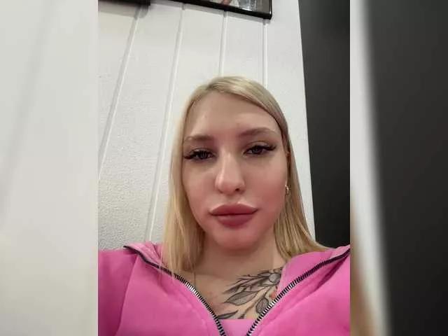 KettyPretty25 from BongaCams