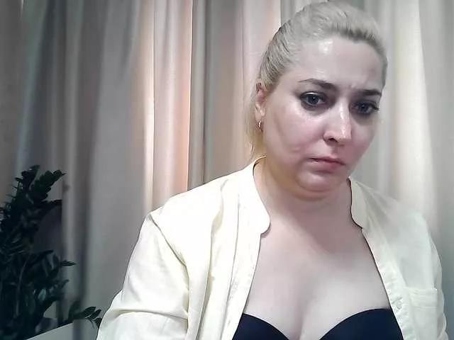 KickaIricka from BongaCams