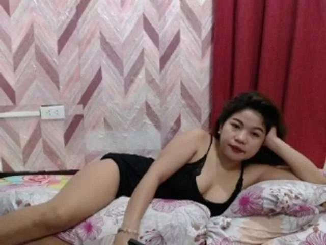 Kira-Rosse201 from BongaCams is Freechat