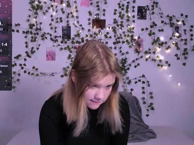 KITI111 from BongaCams