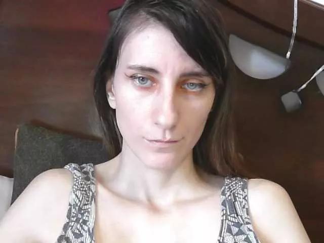 Kitty2044 from BongaCams