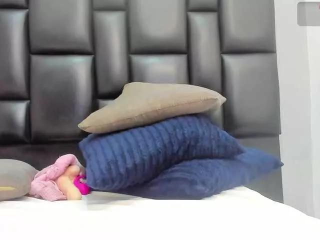Photos of krystalcatro from BongaCams is Freechat