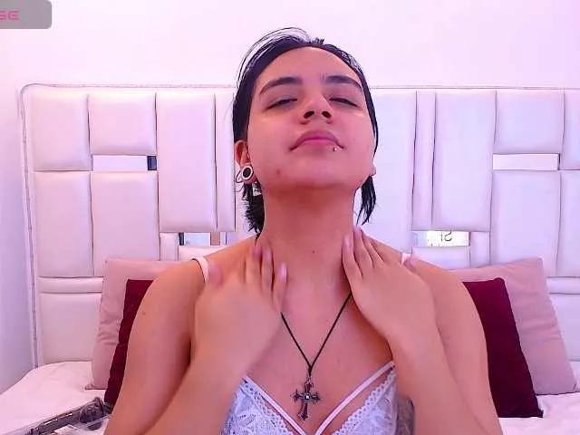 Laila-Stewart from BongaCams
