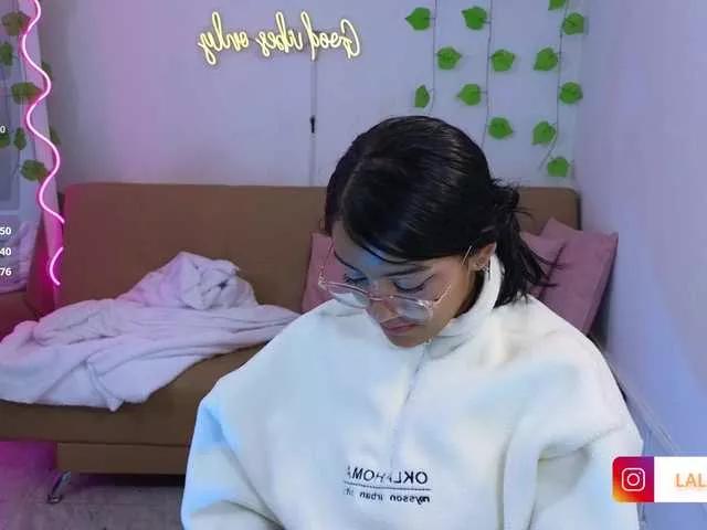 Lalalutsy-tay from BongaCams