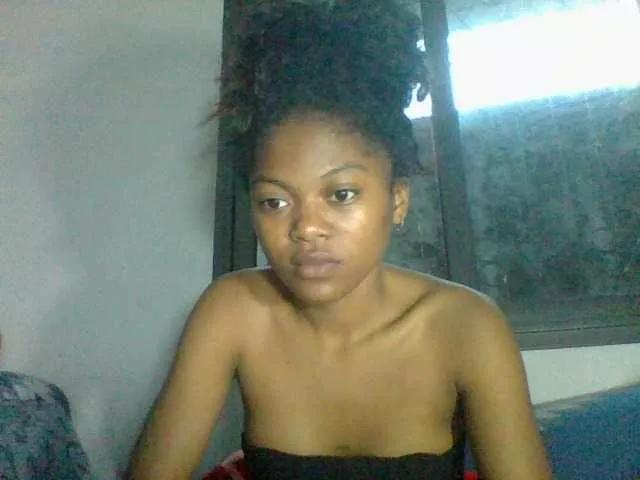 Laluna2 from BongaCams