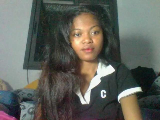 Laluna2 from BongaCams