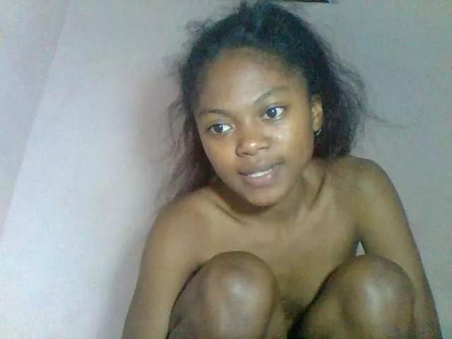 Laluna2 from BongaCams