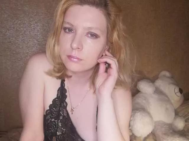 Lara551 from BongaCams