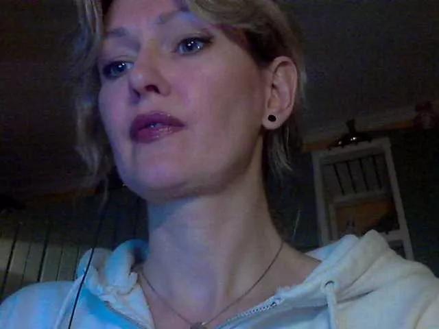 LaraEva from BongaCams