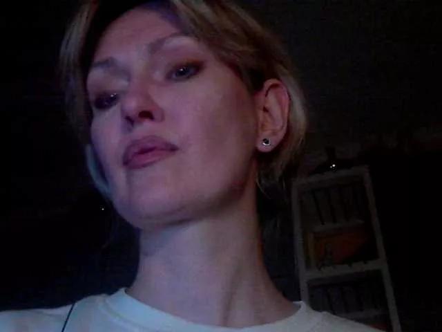LaraEva from BongaCams