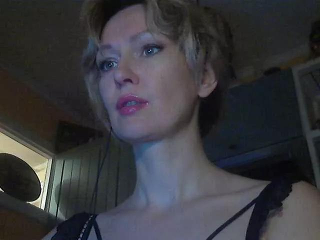 LaraEva from BongaCams