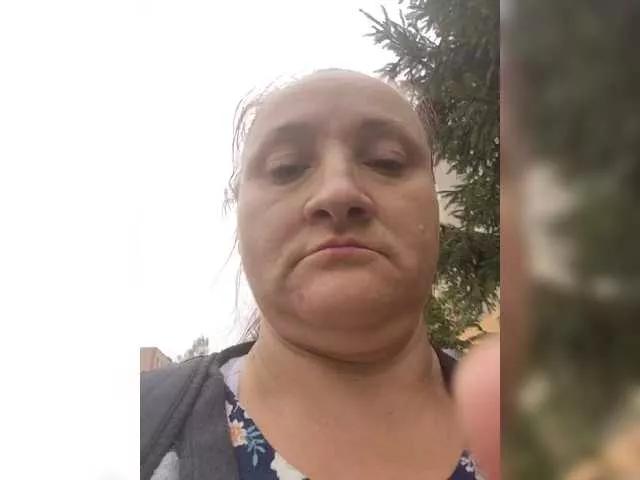 LaraXXX33 from BongaCams