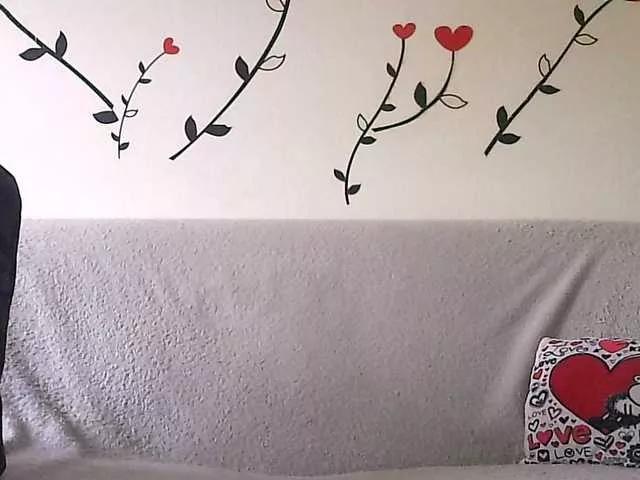 LaraXXX33 from BongaCams