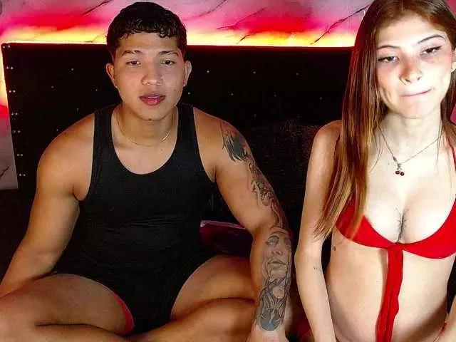 Discover our girls online shows and discover the company of countless livestreamers, with stunning shapes, sex toys and more.
