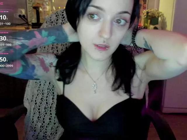 lddwntr from BongaCams