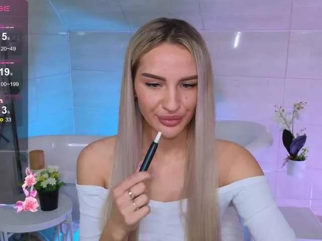 LeilaFlower from BongaCams