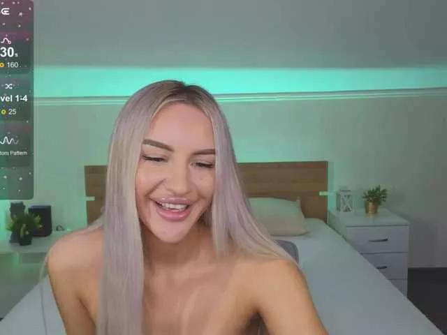 LeilaFlower from BongaCams
