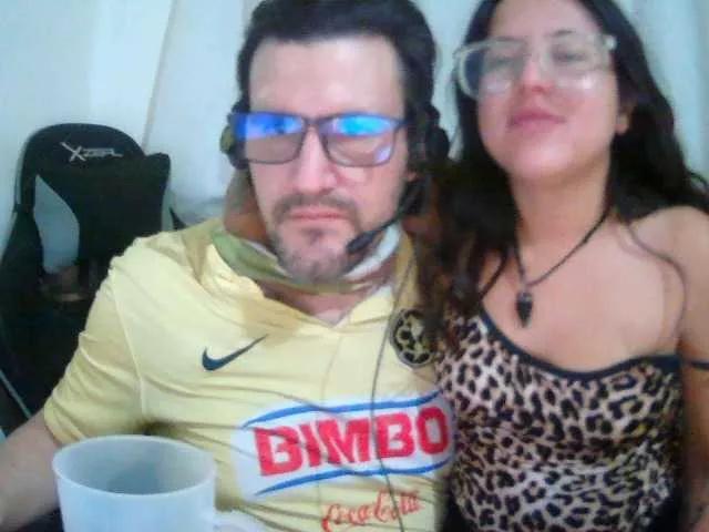 LeisurecoupleMex from BongaCams is Freechat