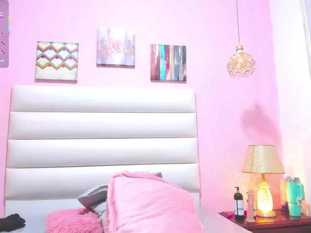 Leylaa1 from BongaCams