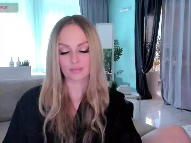 LibbyNora from BongaCams