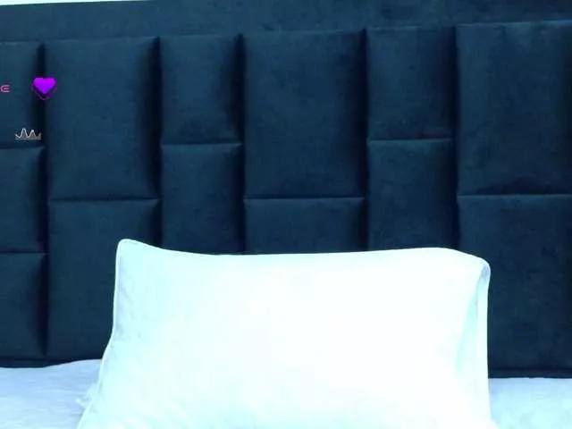 LiittleAngel from BongaCams