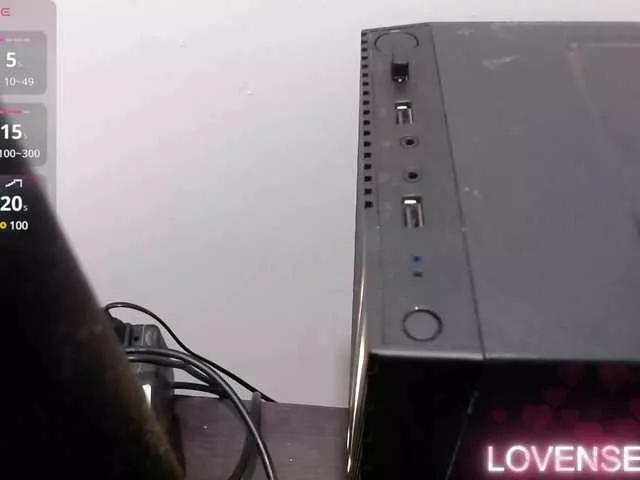 LiittleAngel from BongaCams