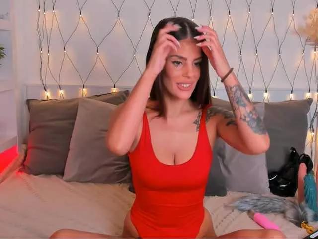 LillianShineX from BongaCams