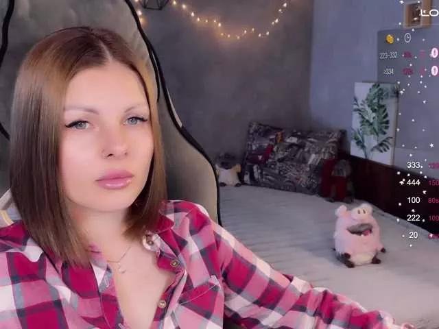 LiluDallass from BongaCams