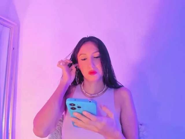 lilyevans from BongaCams
