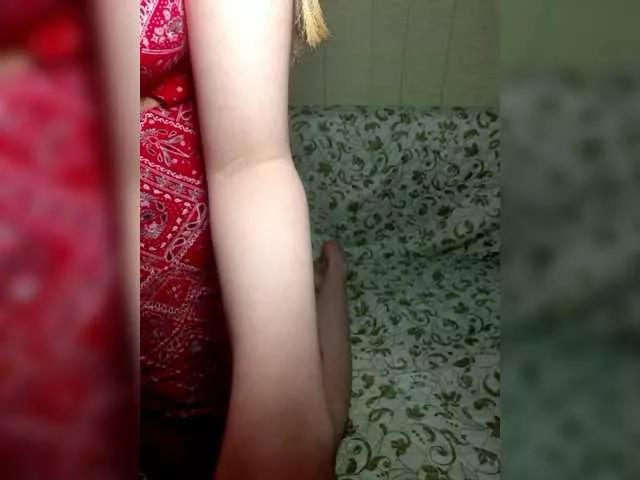 little-pussy3 from BongaCams is Freechat