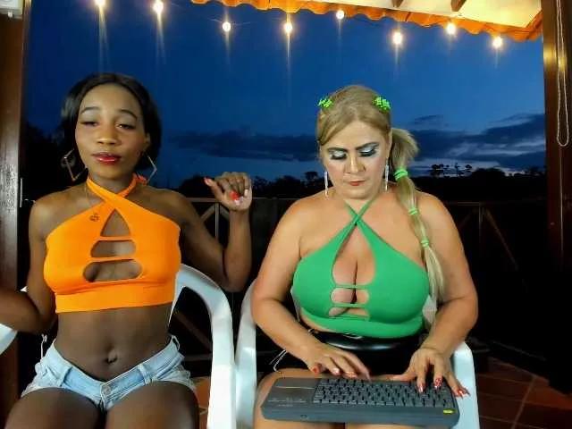 Discover our girls online shows and discover the company of countless livestreamers, with stunning shapes, sex toys and more.