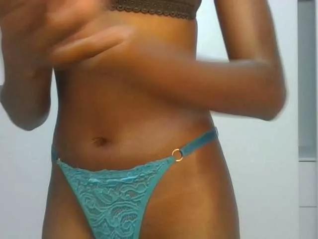 Littlekiki from BongaCams is Freechat