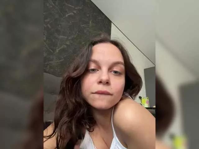 LittlePenguin from BongaCams