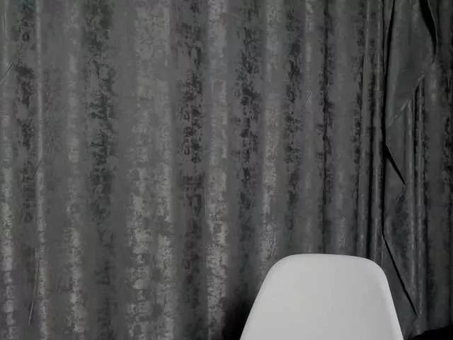 LittlePenguin from BongaCams