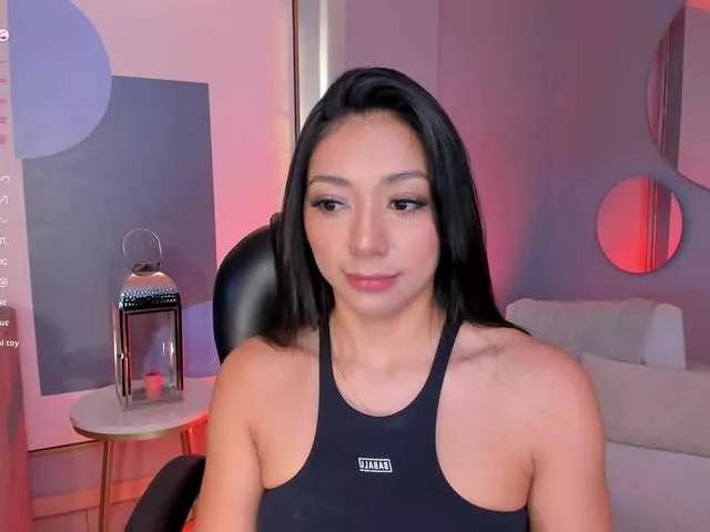 LizzHamilton from BongaCams