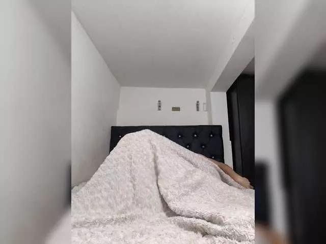 Lola7777 from BongaCams