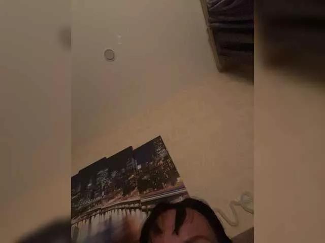 Lolaley13 webcams show profile image 