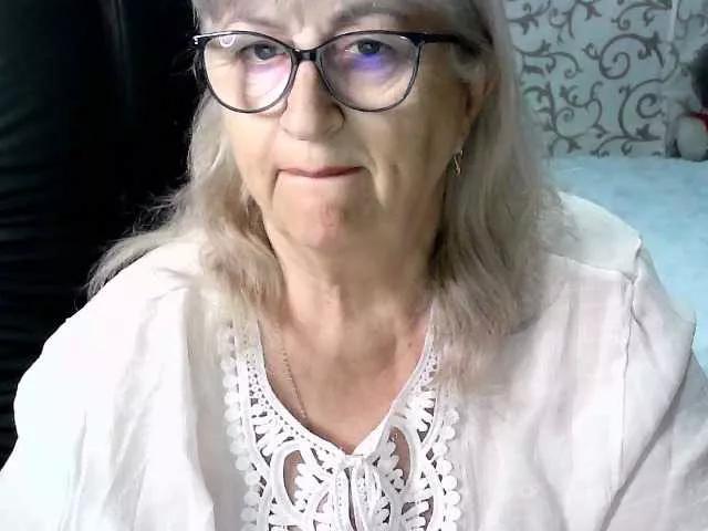 LolkaAlyss from BongaCams