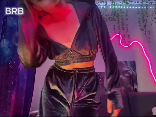 LollyGirlMoon from BongaCams