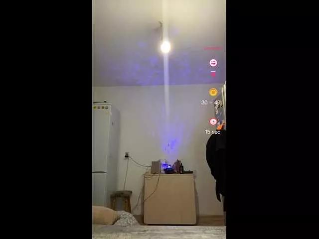 LollyGirlMoon from BongaCams