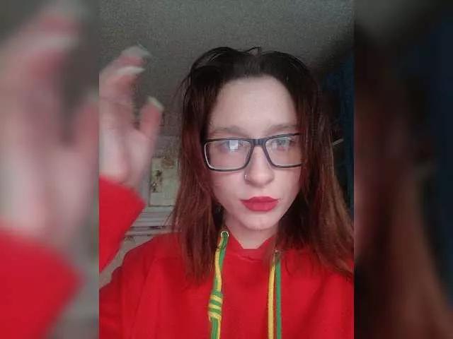 Discover our girls online shows and discover the company of countless livestreamers, with stunning shapes, sex toys and more.