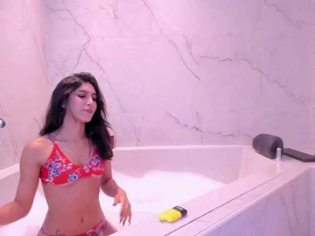 LucianaRoa from BongaCams is Freechat