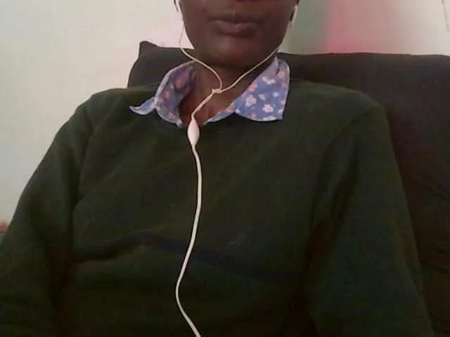 LunaAdut webcams show profile image 