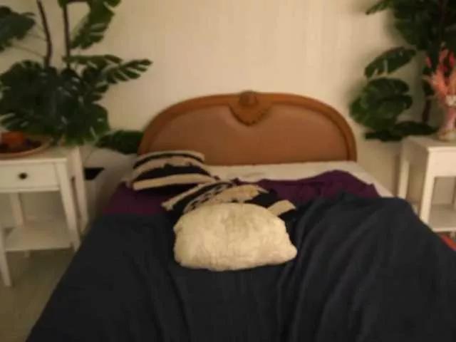 LunaLicks from BongaCams is Freechat