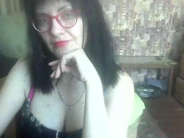 LynnYana from BongaCams