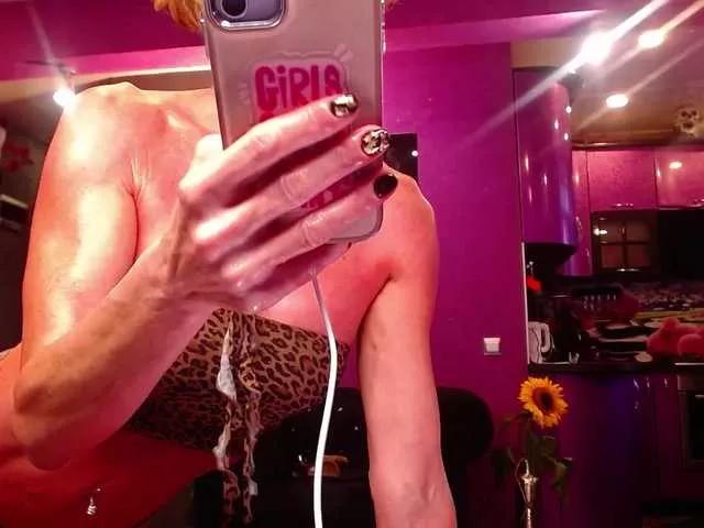 Maaarrrgggooo from BongaCams