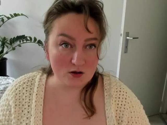 Madam-XL from BongaCams